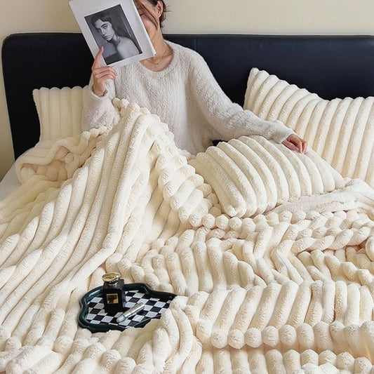 CloudCuddle™ Velvet Blanket