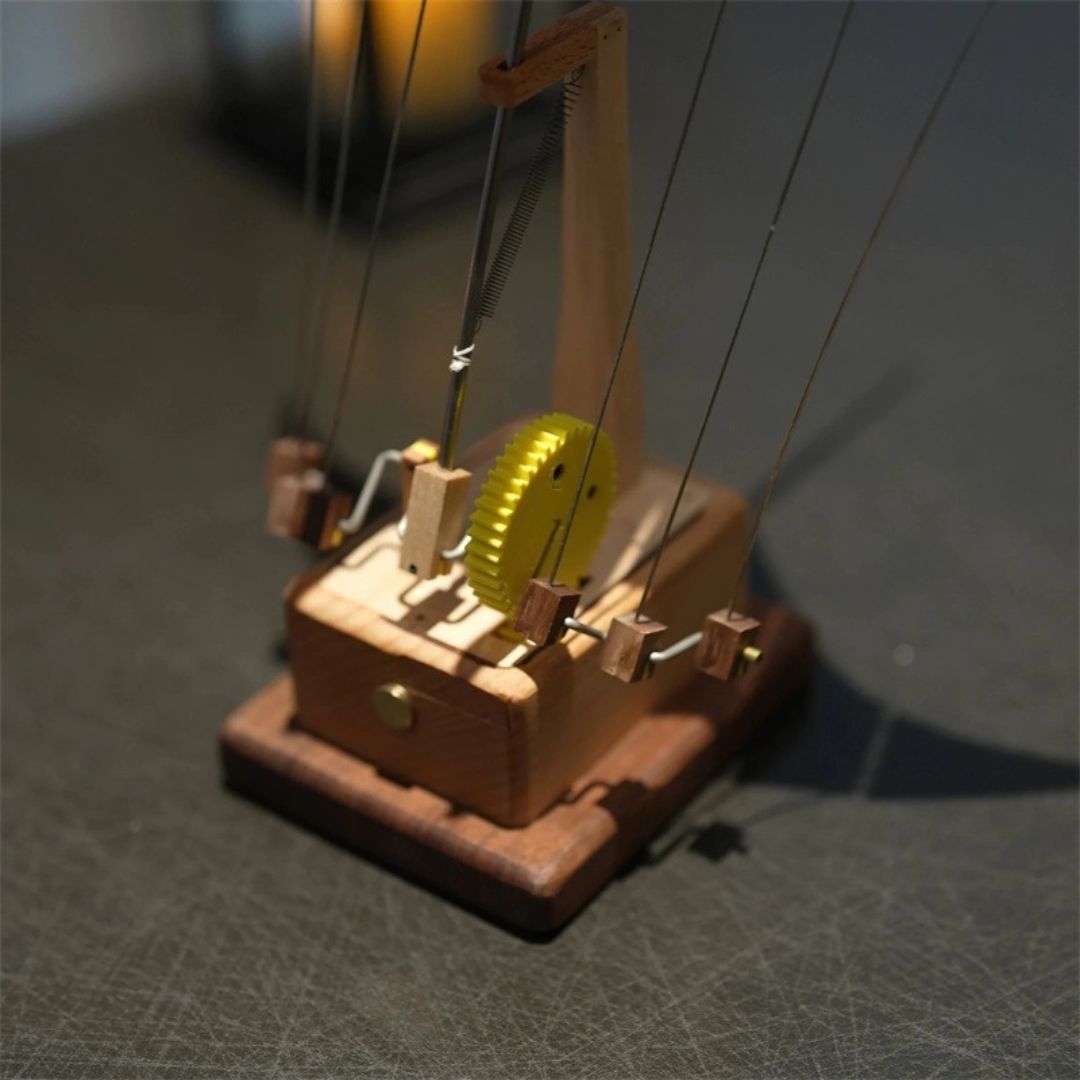 AquaRay™ – Electric Bionic Manta Ornament